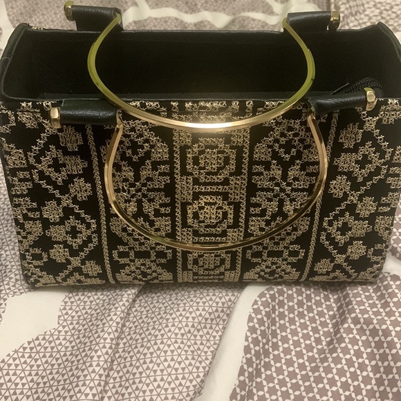 Handbag - Picture 2 of 3